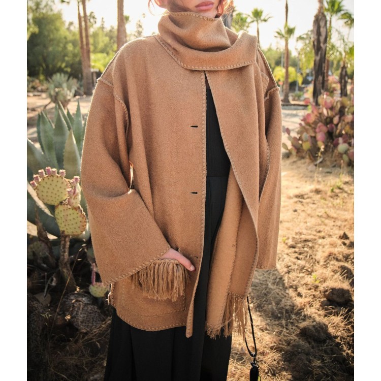ABRIGO CAMEL BUFANDA