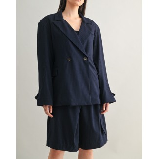 BLAZER OVER NAVY
