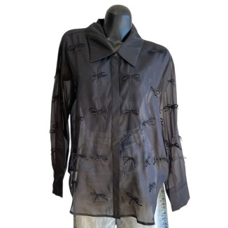 CAMISERA NEGRA MOÑOS