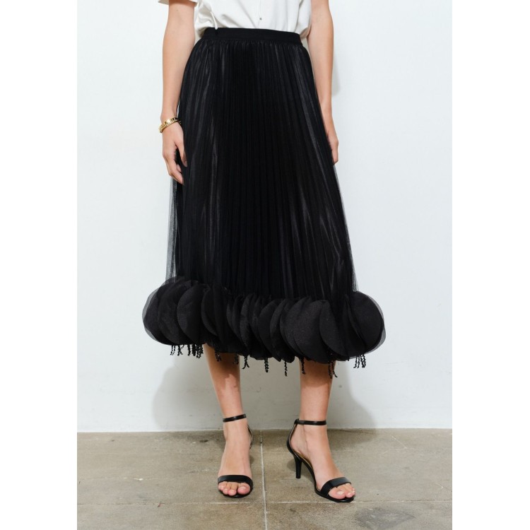 FALDA LARGA PETALOS NEGRA