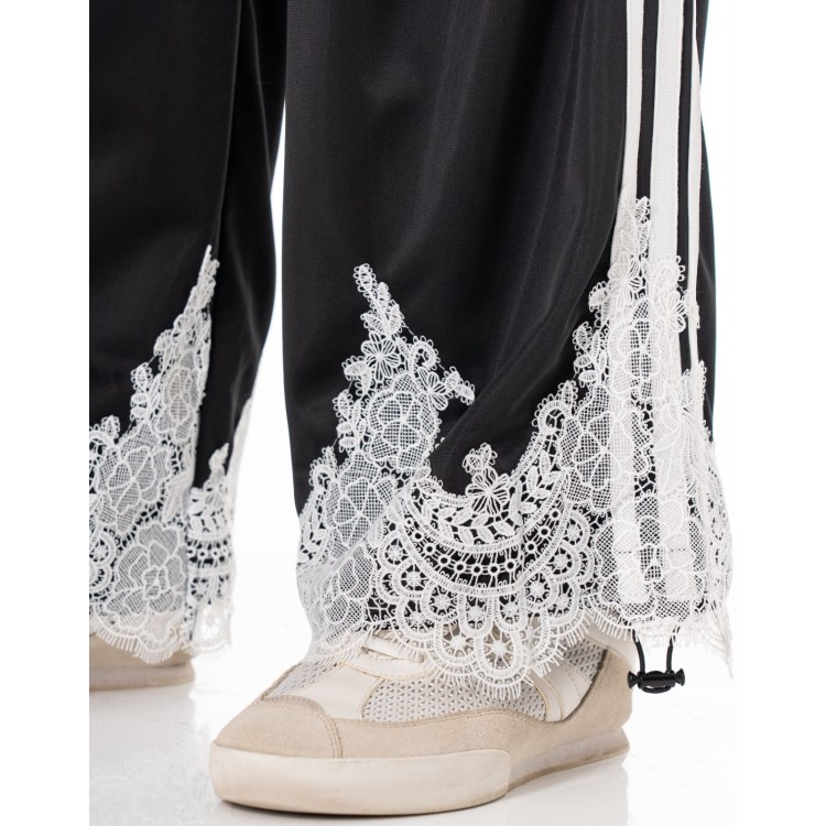 PANTALON NEGRO ENCAJE BLANCO