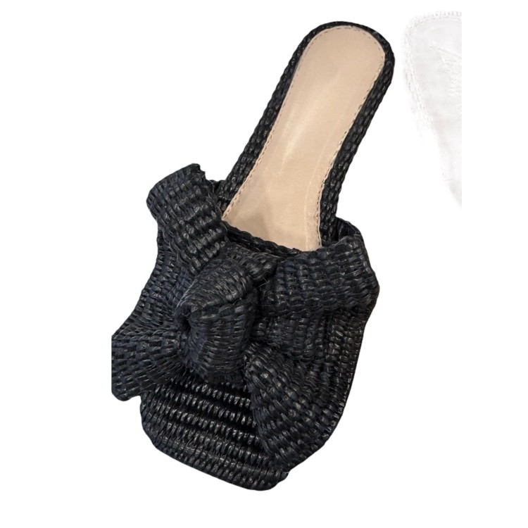 SANDALIA PISO MOÑO NEGRO 