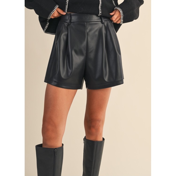 SHORT NEGRO VINIPIEL