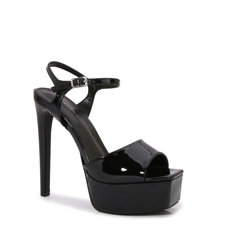 ZAPATILLA CHAROL NEGRA  